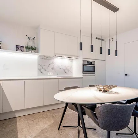 Luxury In The Centre Of With Terrace * Остенде